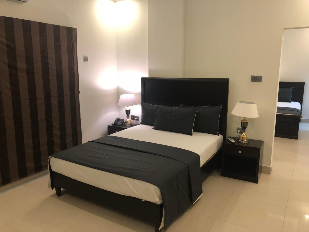 Sunset Suites Karachi Ngoại thất bức ảnh