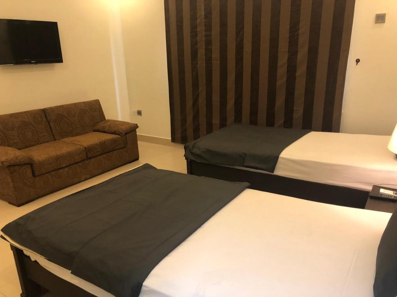 Sunset Suites Karachi Ngoại thất bức ảnh